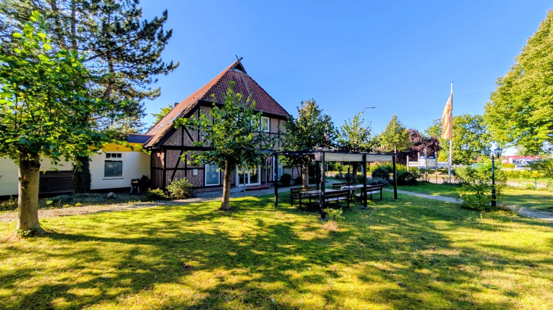 FAIR TREATMENT STUDIO AUSSEN2