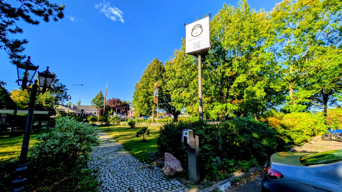 FAIR TREATMENT STUDIO AUSSEN